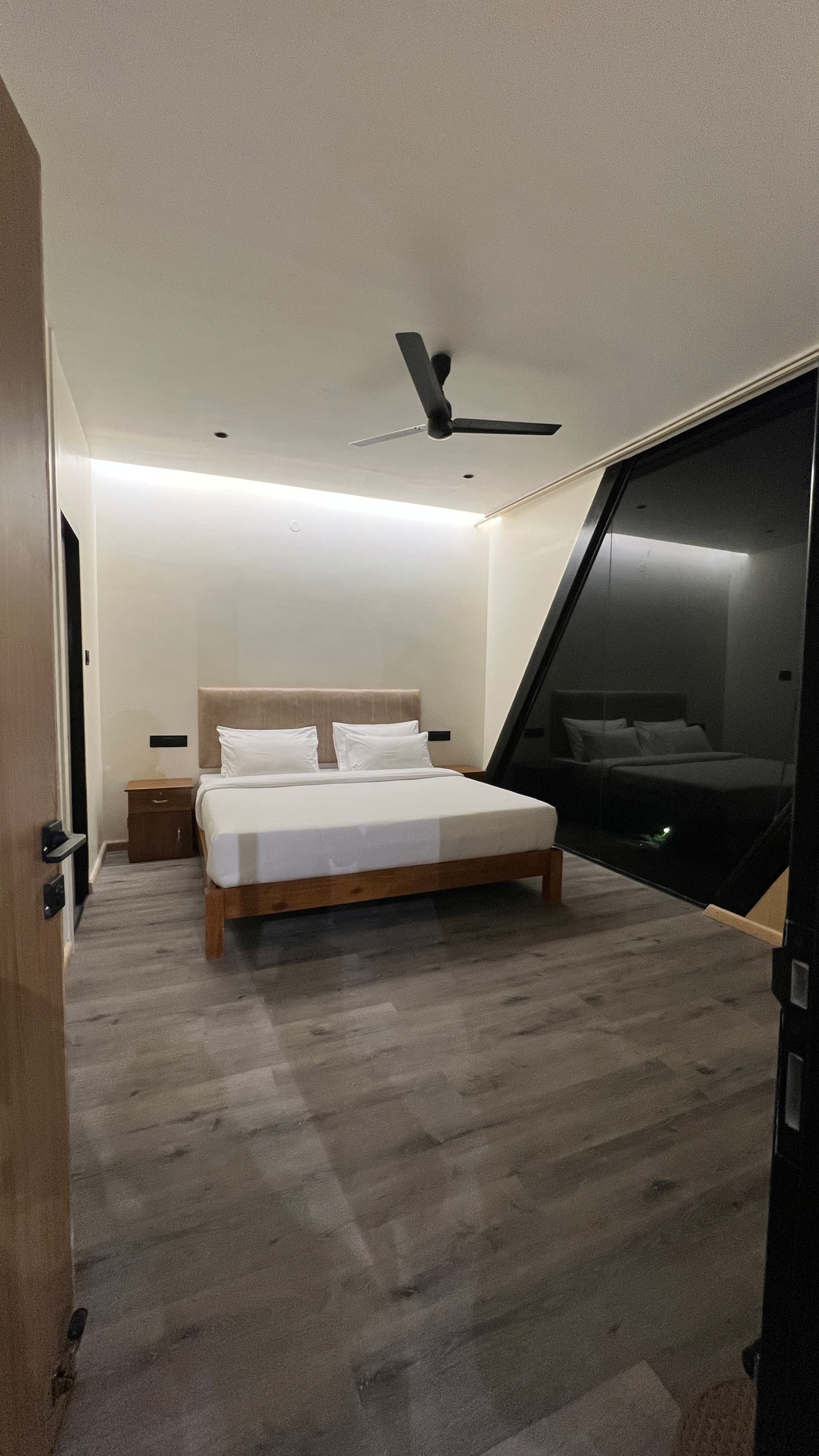Second king bedroom